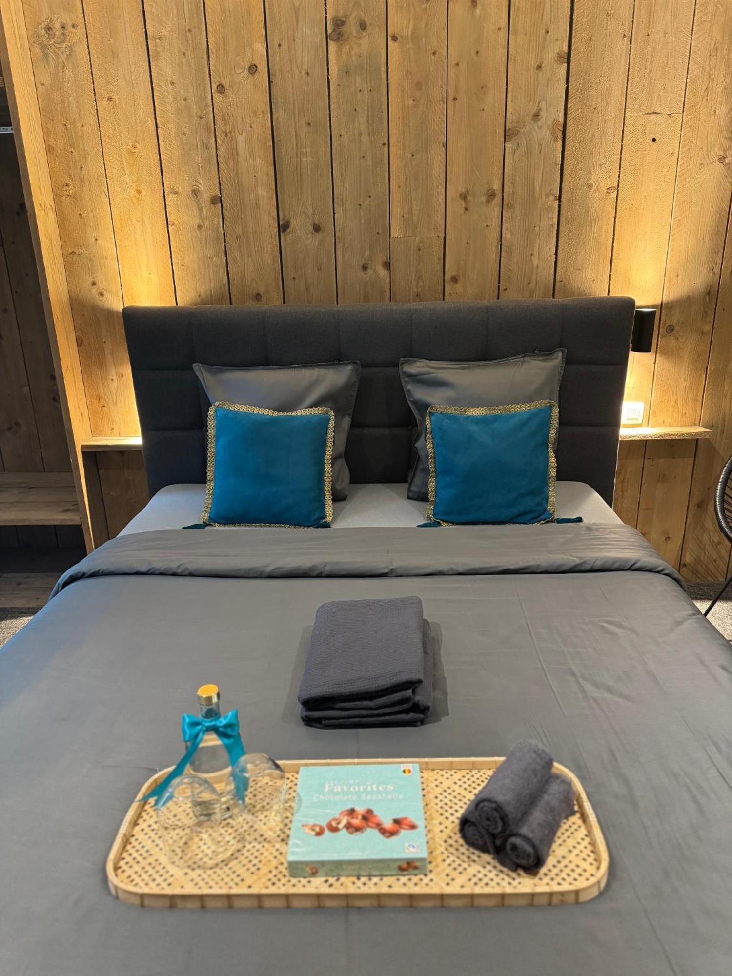 Nieuwe Kamer In Brugge Centrum Buitenkant foto